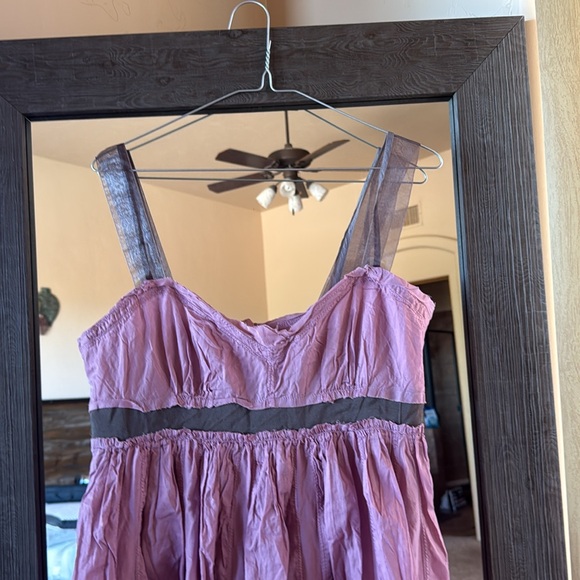 Charming Summer Dress - Picture 3 of 4